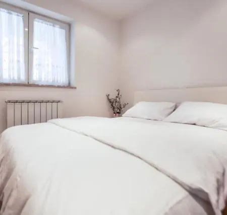 Papillon- Free Parking * Koper